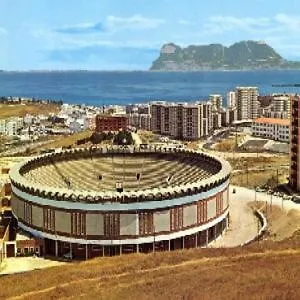 Albeniz Apartment