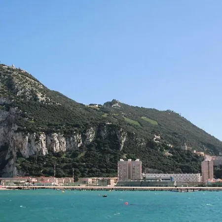 Albeniz Apartment
